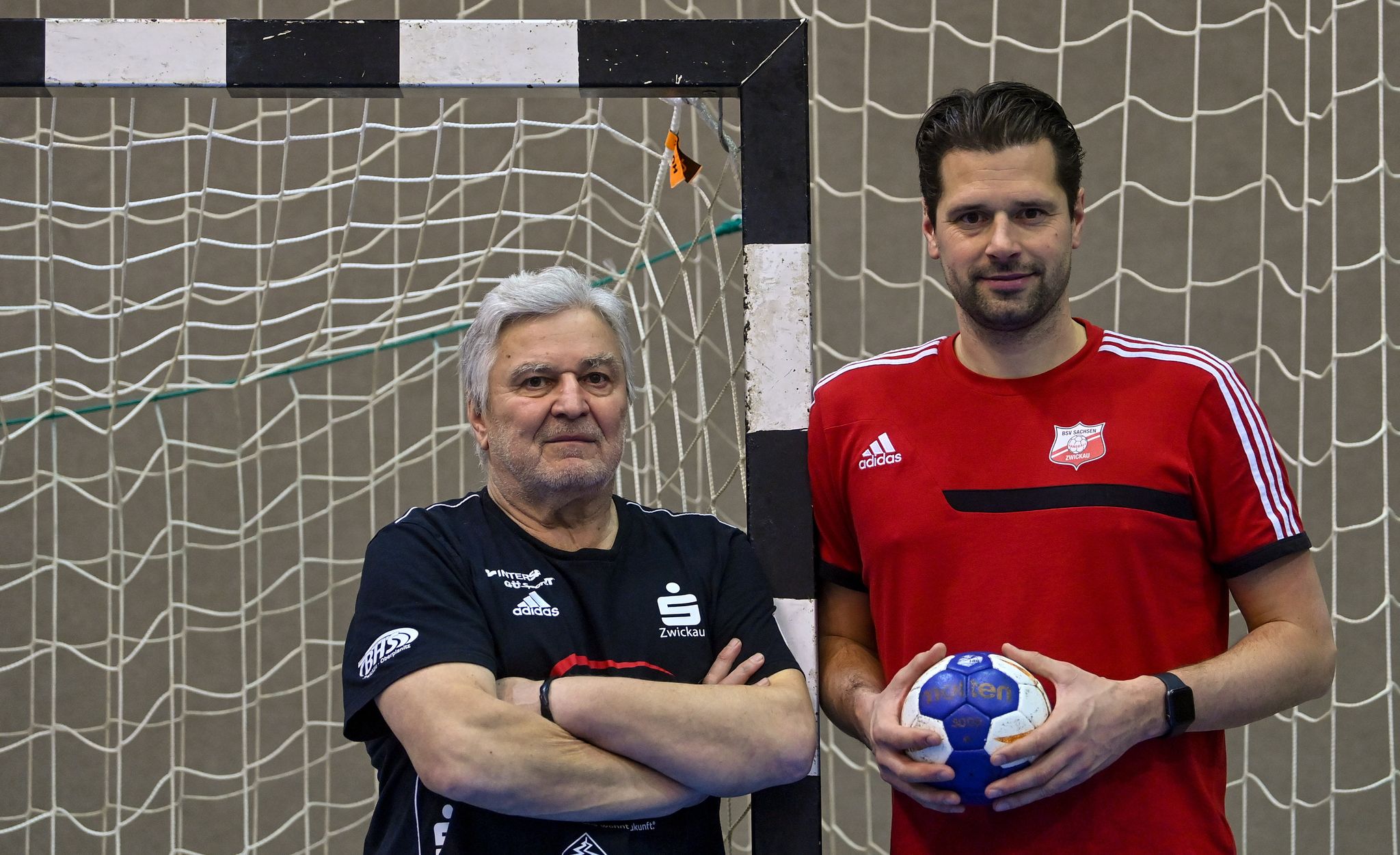 Dietmar Schmidt (l) und Norman Rentsch (r) 
Die Zwickauer Handballerinnen haben groe Saisonziele. Hendrik Schmidt/dpa-Zentralbild/dpa  DPA