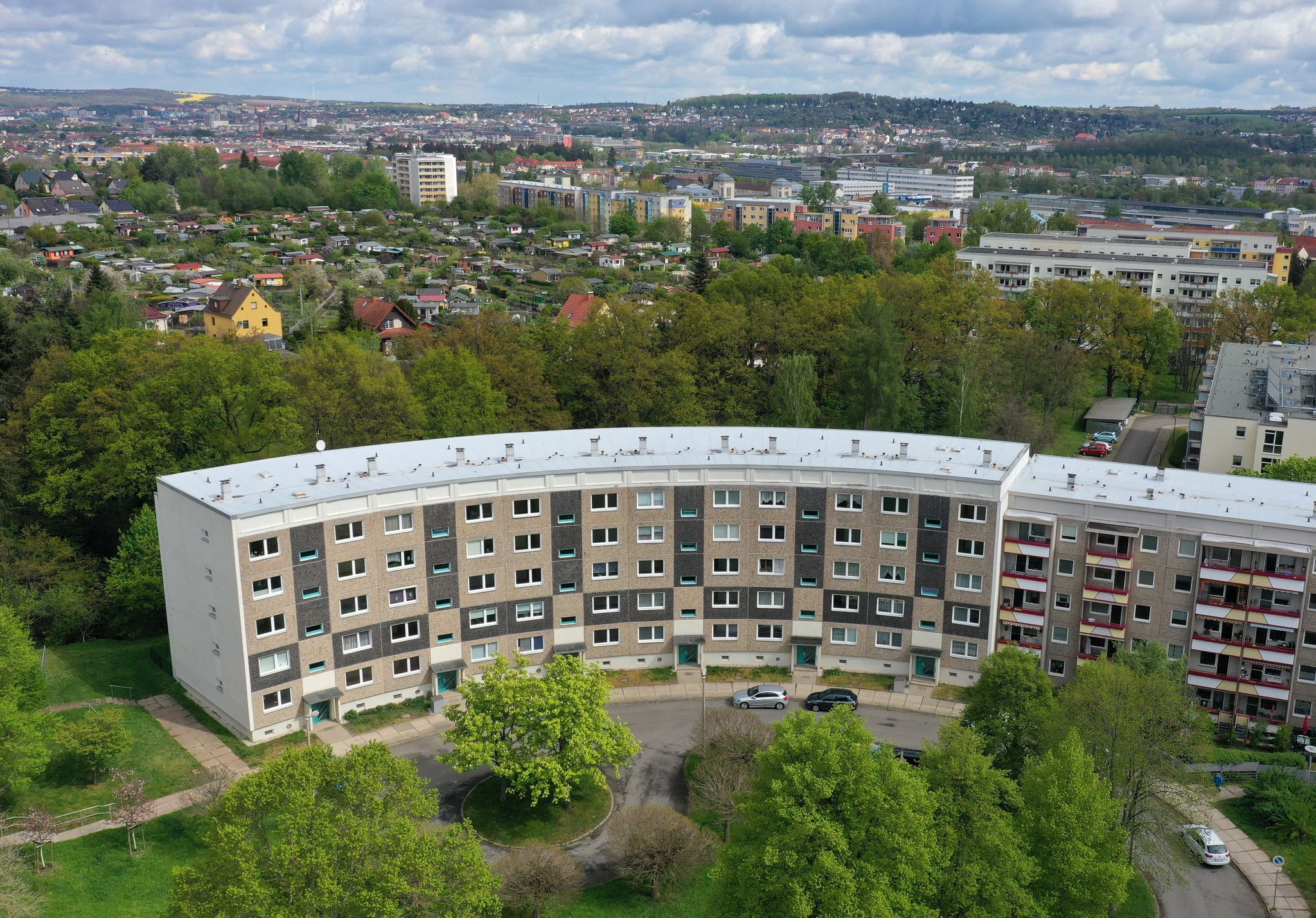 DDR-Wohnblcke unter Denkmalschutz 
Wohnen ist in Thringen gnstiger als in vielen anderen Bundeslndern (Symbolbild). Martin Schutt/dpa  DPA
