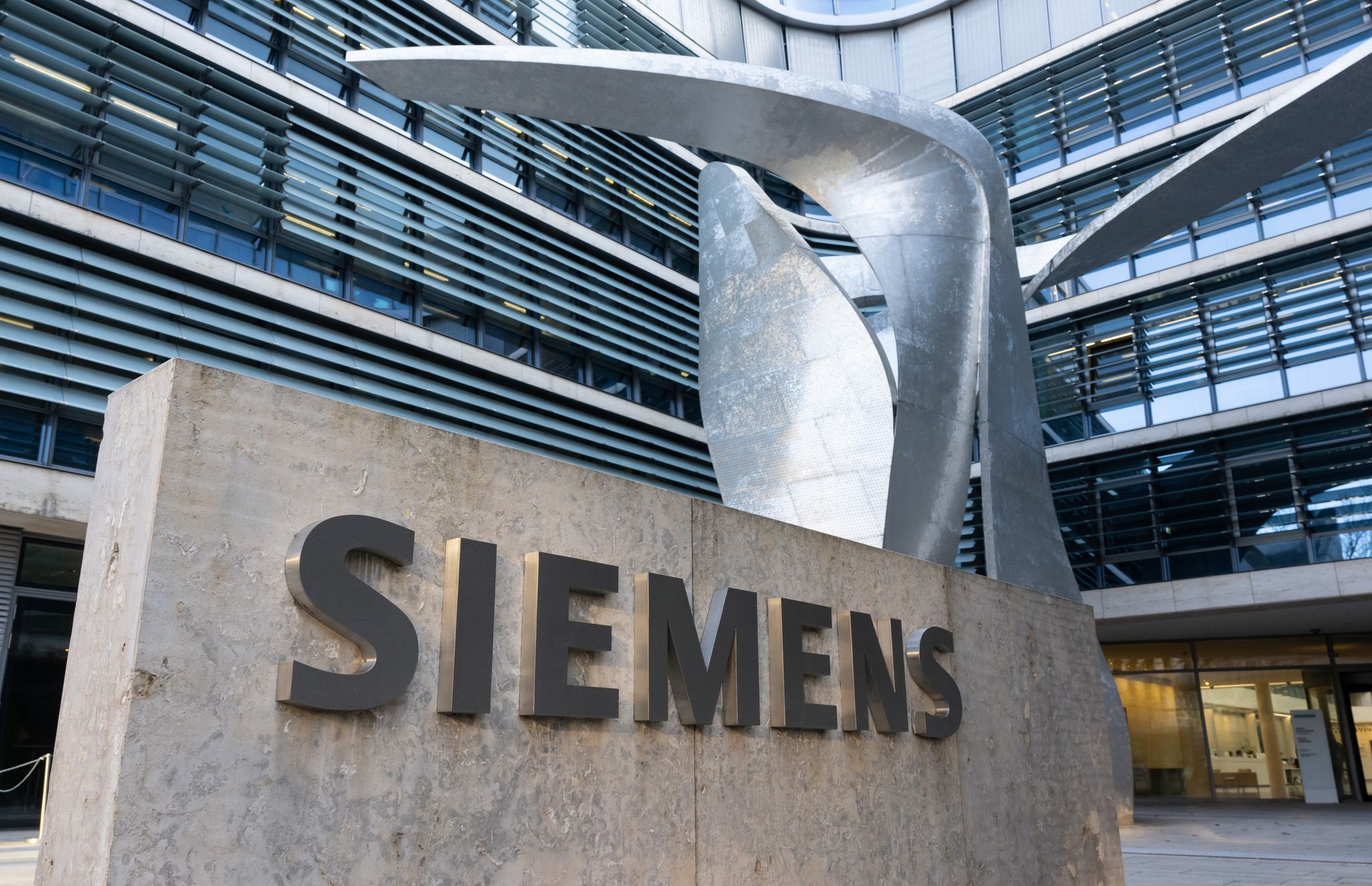 Siemens hat mit seiner Bahnsparte einen Milliardenauftrag aus Österreich an Land gezogen. (Archivbild)